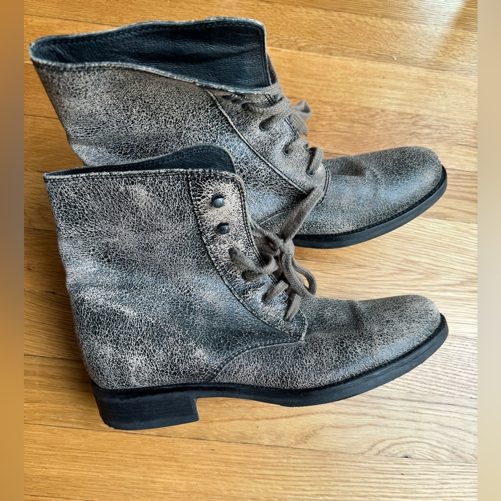 J.Crew leather distresed lace-up boots, Size 9.5